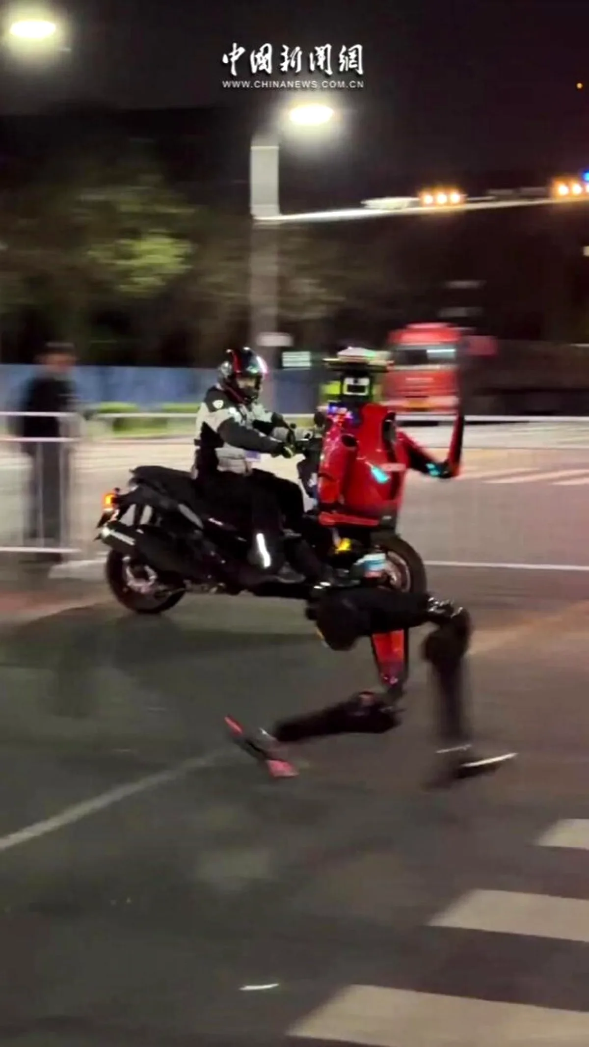Dünyada İlk: Beijing E-Town'da 100'den Fazla İnsansı Robot Maraton Koşacak Dünyada İlk: Beijing E-Town'da 100'den Fazla İnsansı Robot Maraton Koşacak