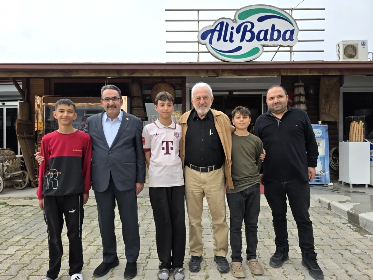 Abdullah Doğru, Sarıçam'daki Ali Baba Çiftliği'ni Ziyaret Etti Abdullah Doğru, Sarıçam'daki Ali Baba Çiftliği'ni Ziyaret Etti