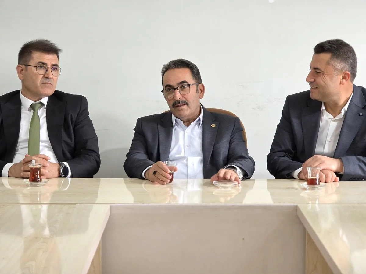 AK Partili Doğru, İmamoğlu'nda Teşkilat Ziyareti Gerçekleştirdi AK Partili Doğru, İmamoğlu'nda Teşkilat Ziyareti Gerçekleştirdi