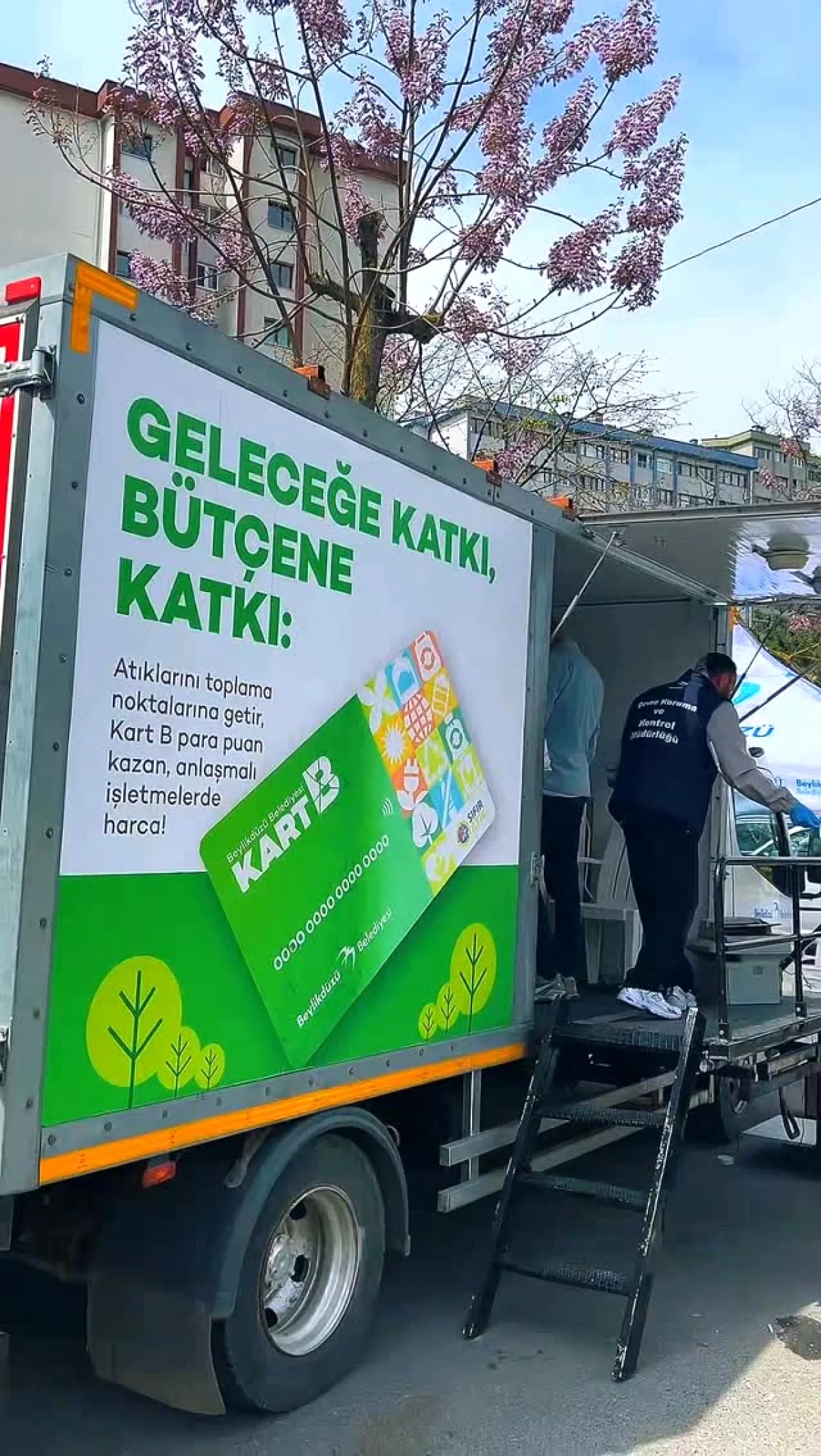 Beylikdüzü'nde Atıklar Paraya Dönüşüyor: KART B Sistemi Nasıl Çalışıyor? Beylikdüzü'nde Atıklar Paraya Dönüşüyor: KART B Sistemi Nasıl Çalışıyor?
