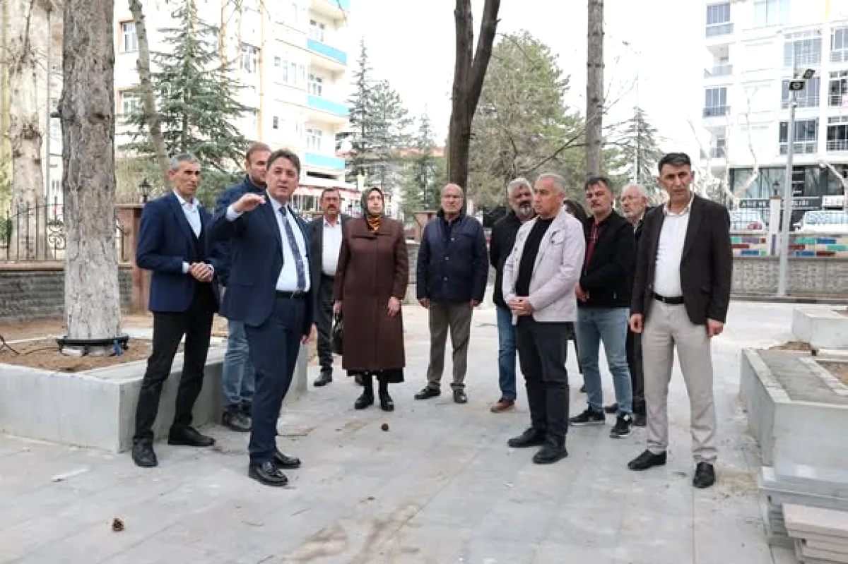 Develi'de Tarihi Elbiz Parkı'nda Üstyapı Çalışmaları Hızla Devam Ediyor Develi'de Tarihi Elbiz Parkı'nda Üstyapı Çalışmaları Hızla Devam Ediyor