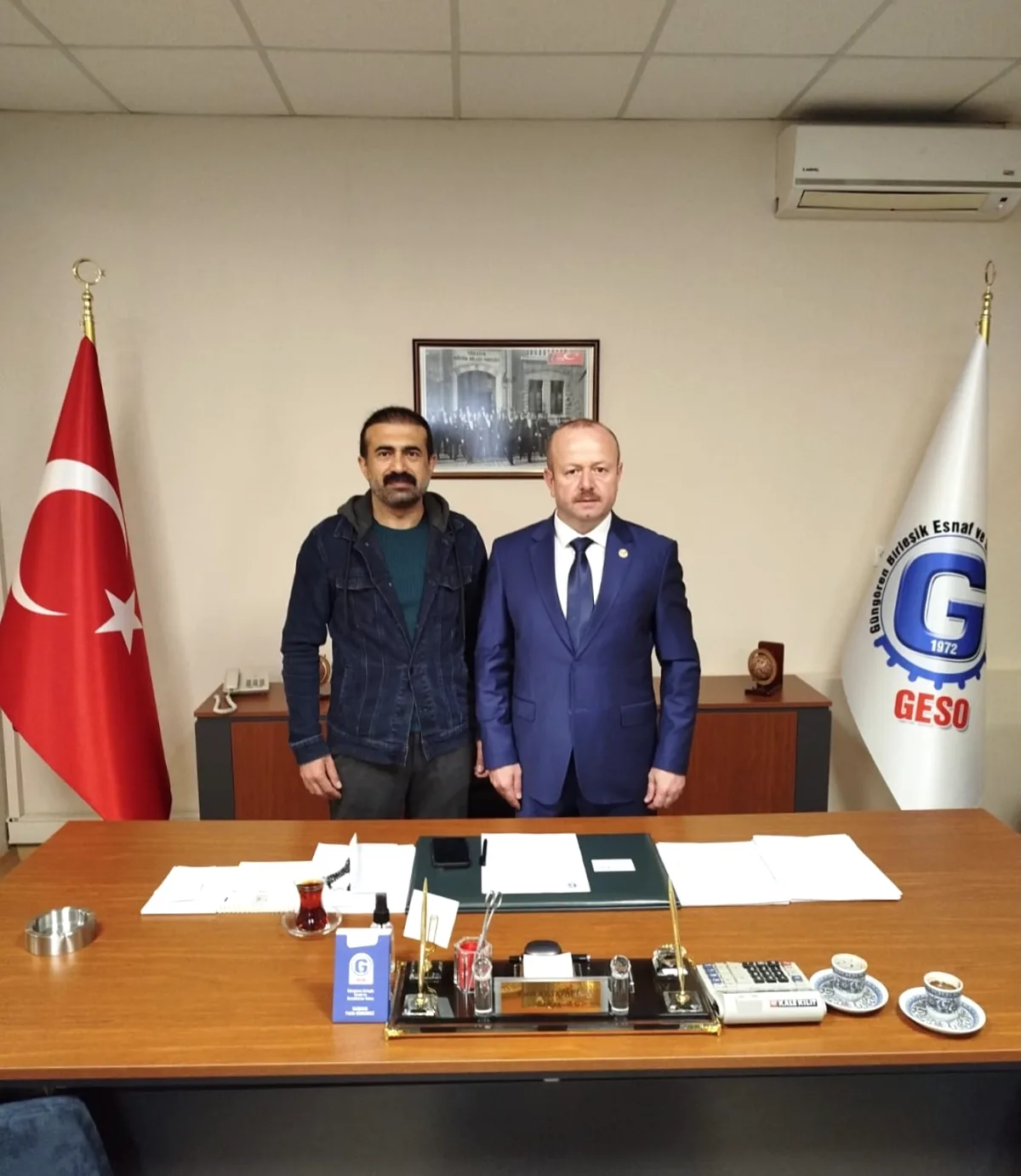 CHP'den Güngören Esnaf Odası'na Tebrik Ziyareti CHP'den Güngören Esnaf Odası'na Tebrik Ziyareti