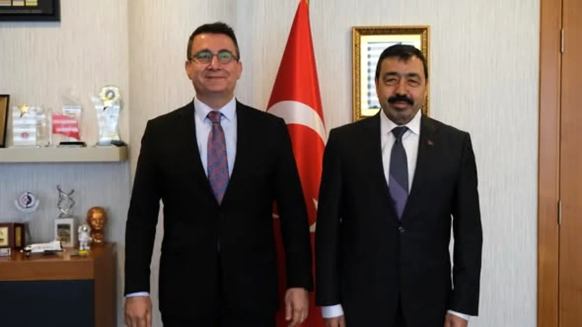 İKÇÜ Rektörü Köse İYTE'de Baran ile İş Birliği Görüşmeleri Yaptı İKÇÜ Rektörü Köse İYTE'de Baran ile İş Birliği Görüşmeleri Yaptı