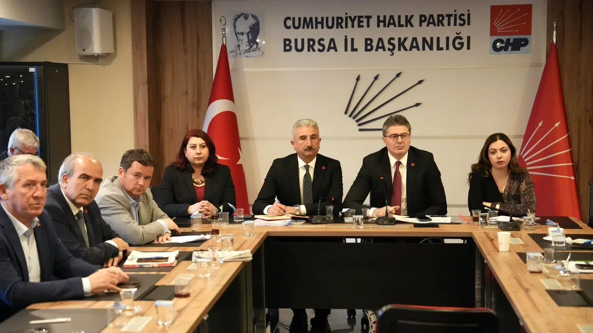 Bursa'da Aydın ve Aytekin'den Yerel Yönetim Uyarısı Bursa'da Aydın ve Aytekin'den Yerel Yönetim Uyarısı