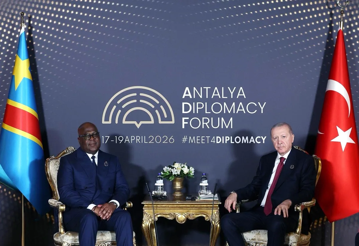 Erdoğan ve Kongo Cumhurbaşkanı Antalya'da Görüştü Erdoğan ve Kongo Cumhurbaşkanı Antalya'da Görüştü