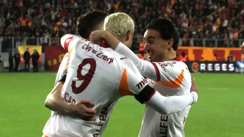 Ankara'da Fırtına Gibi Esti! Yunus Akgün'den 1 Gol 1 Asist