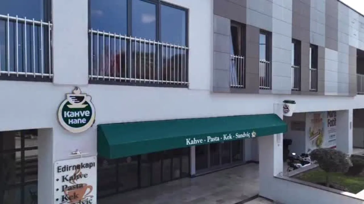 Edirnekapı'ya Yeni Kahvehane: Fatih Belediyesi Sosyal Tesis Açtı Edirnekapı'ya Yeni Kahvehane: Fatih Belediyesi Sosyal Tesis Açtı