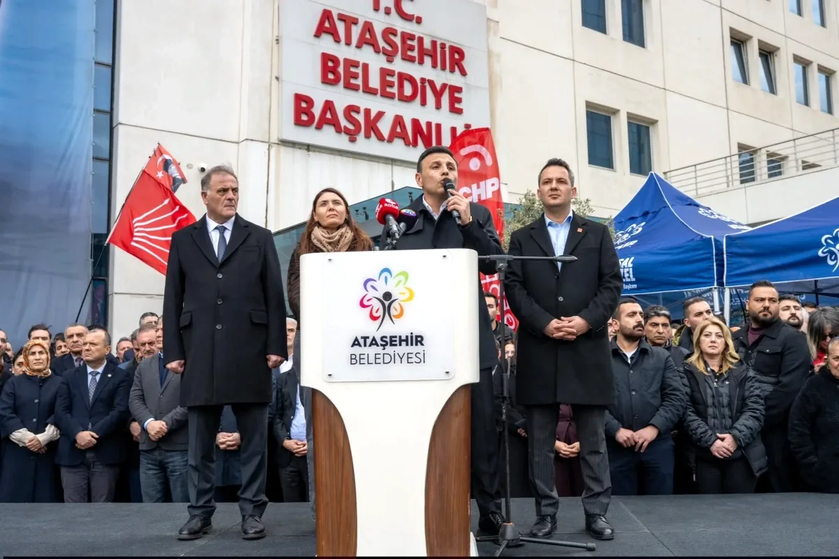 CHP Adalar'dan Onursal Adıgüzel'e destek: Kumpasla durduramazlar CHP Adalar'dan Onursal Adıgüzel'e destek: Kumpasla durduramazlar