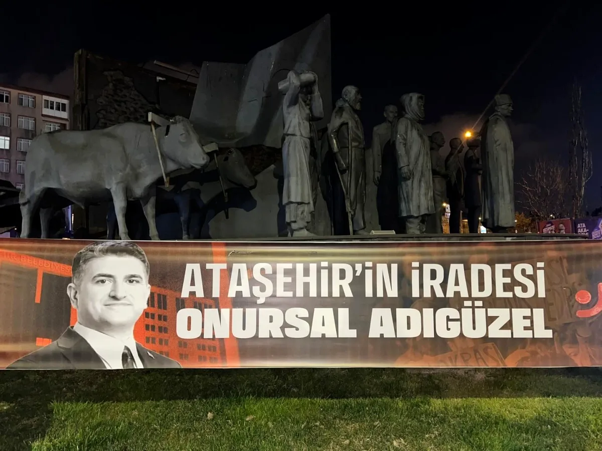 CHP Ataşehir Gençlik Kolları'ndan Adıgüzel'e Destek CHP Ataşehir Gençlik Kolları'ndan Adıgüzel'e Destek
