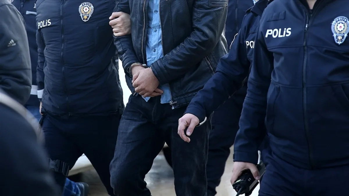 Ankara'da Dolandırıcılık Operasyonu: 11 Tutuklama Ankara'da Dolandırıcılık Operasyonu: 11 Tutuklama