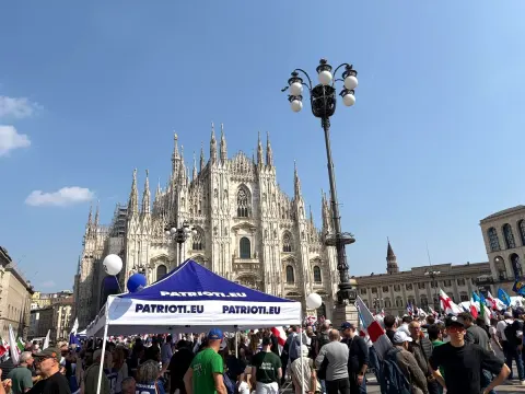 Salvini AB'den Mali Kuralları Kaldırmasını ve Rus Gazına Dönüşü Talep Etti