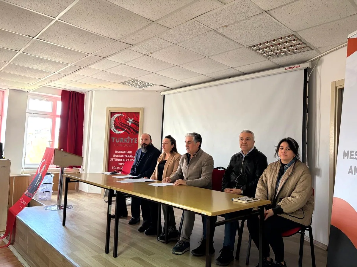 Bakırköy'de Öğretmenlerin Mesleki Gelişimi İçin Kritik Toplantı Bakırköy'de Öğretmenlerin Mesleki Gelişimi İçin Kritik Toplantı