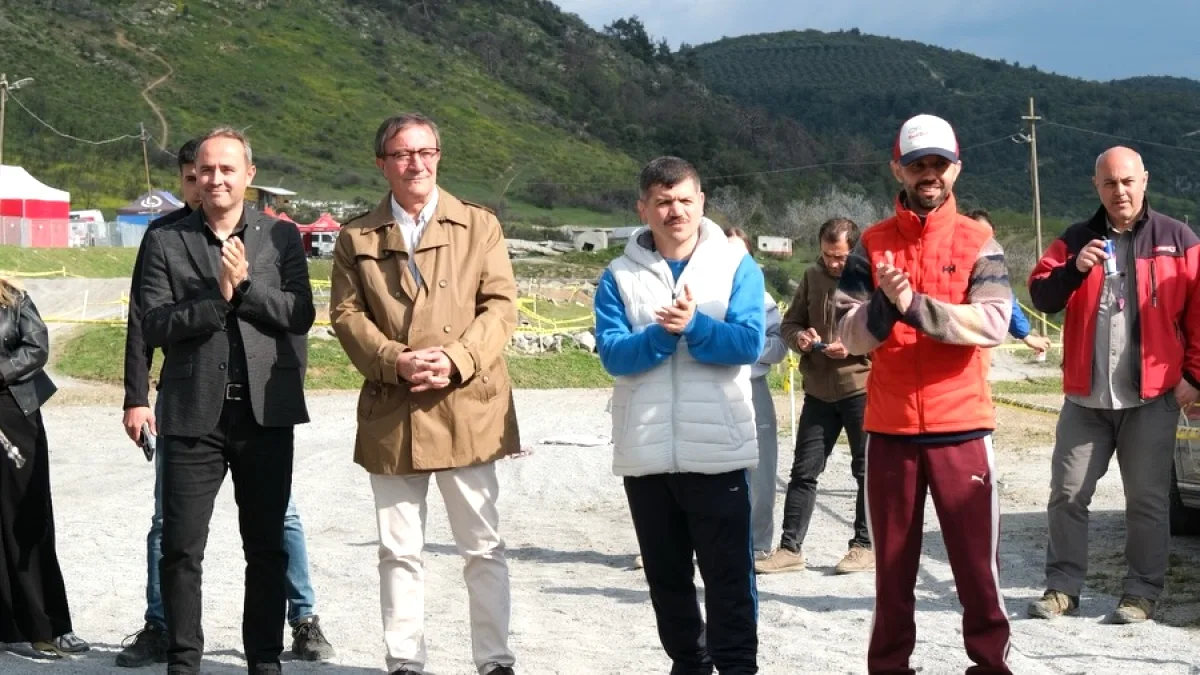 İznik'te Süper Enduro Heyecanı: Sezon Açılışında Kıran Kırana Mücadele İznik'te Süper Enduro Heyecanı: Sezon Açılışında Kıran Kırana Mücadele