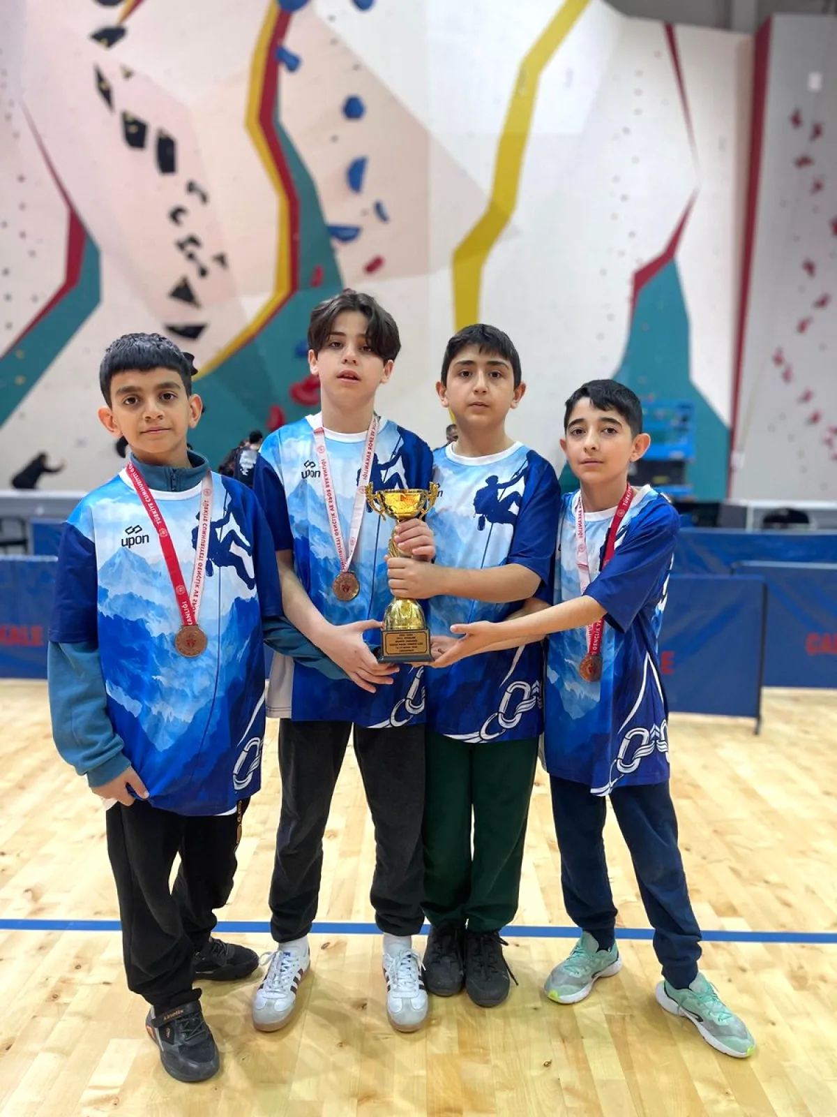 İznik İmam Hatip Ortaokulu, Sportif Tırmanışta Türkiye Üçüncüsü Oldu İznik İmam Hatip Ortaokulu, Sportif Tırmanışta Türkiye Üçüncüsü Oldu