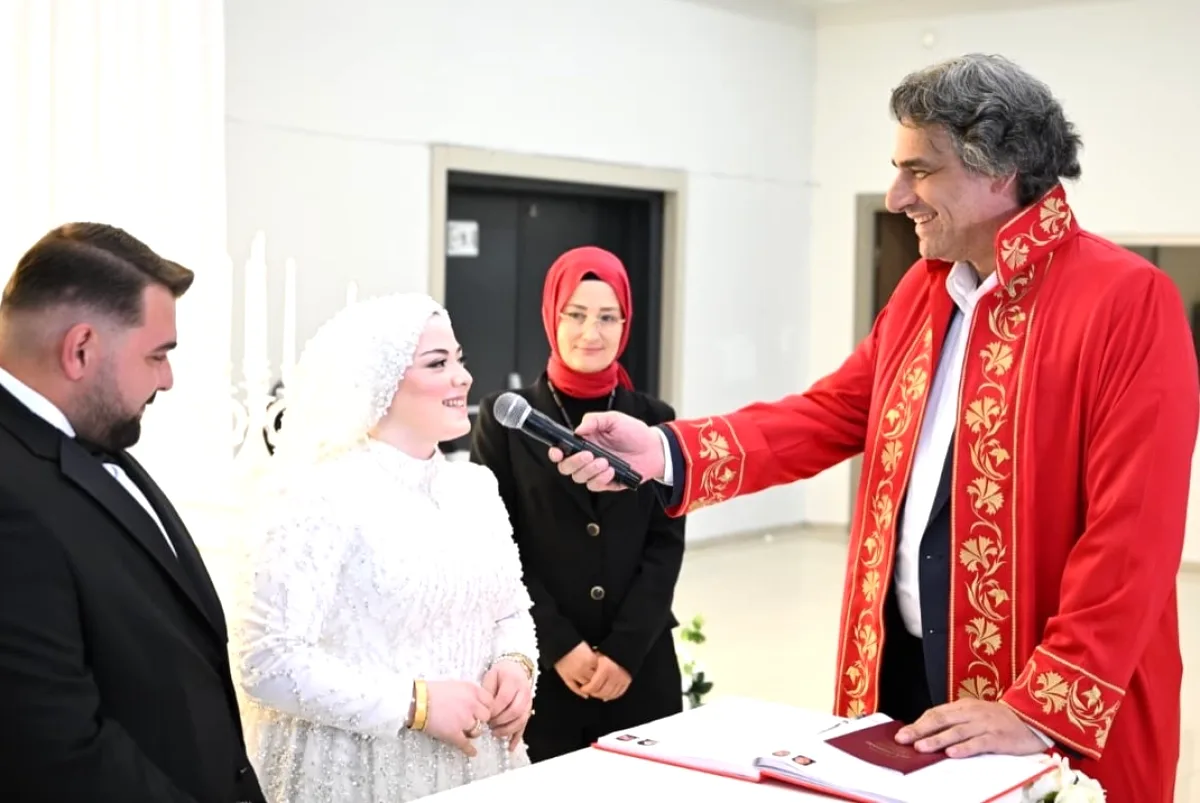 Kartepe'de Evlilik ve Sünnet Tebrikleri Kartepe'de Evlilik ve Sünnet Tebrikleri