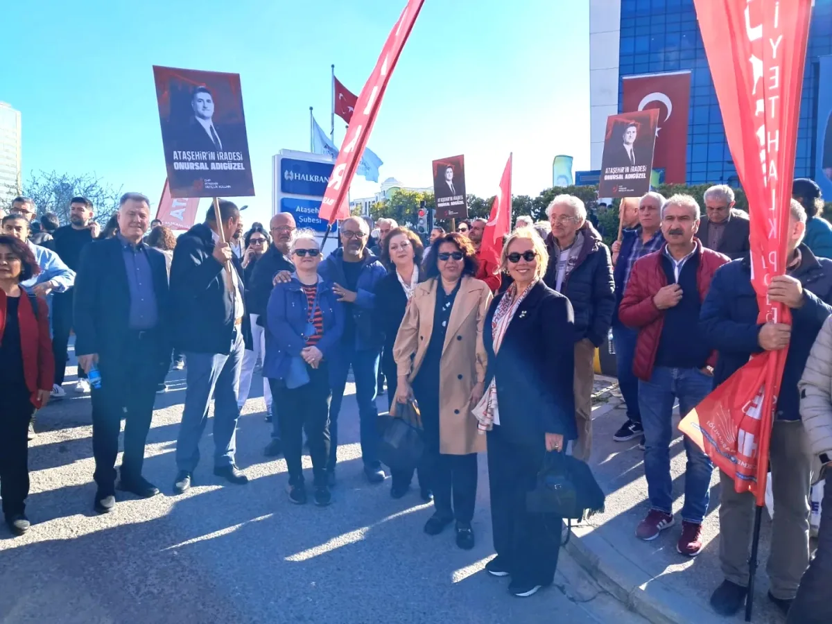 Ataşehir Yürüyüşüne CHP Adalar'dan Destek Ataşehir Yürüyüşüne CHP Adalar'dan Destek
