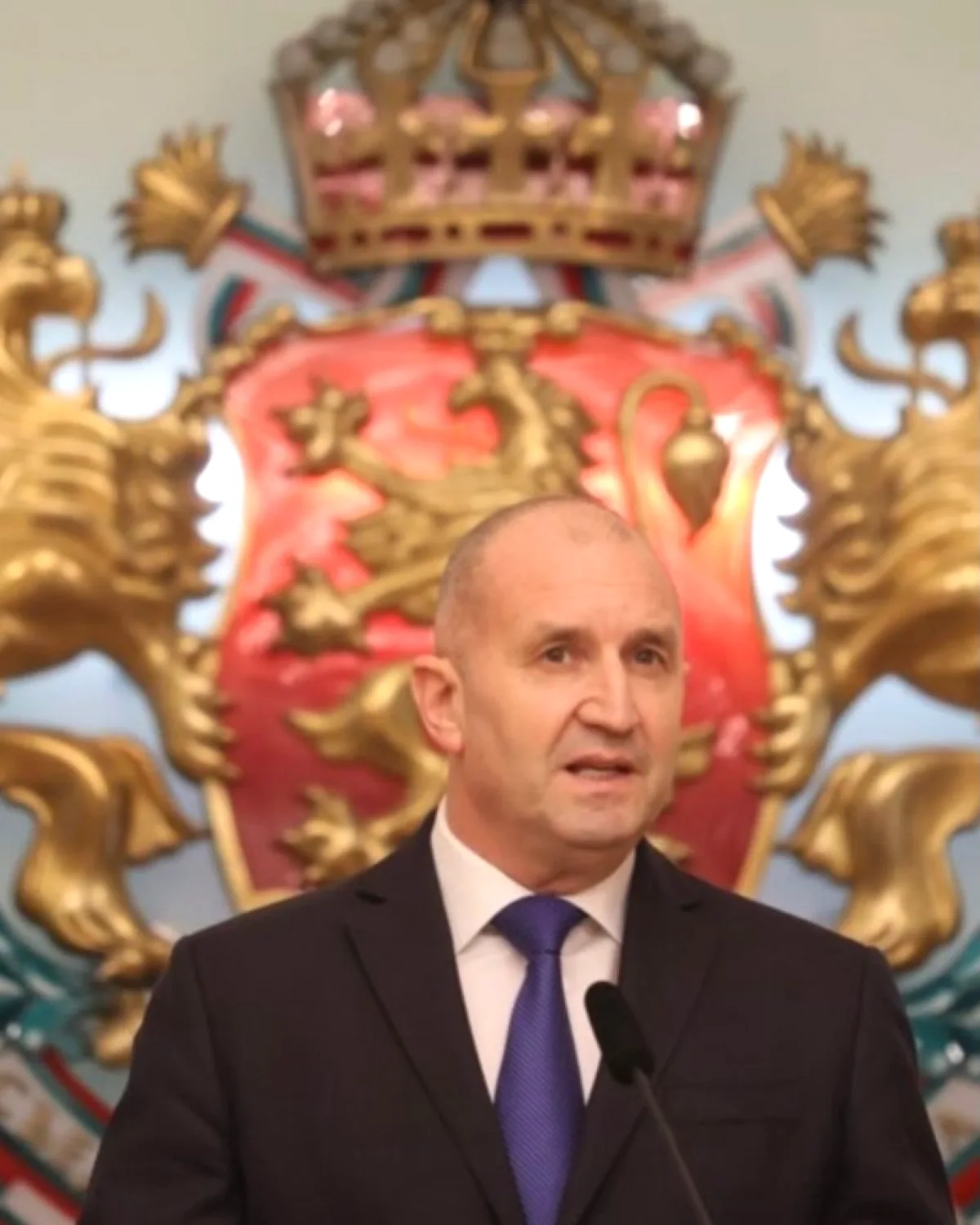Bulgaristan Seçimlerinde Radev İpi Göğüsledi: Tek Başına Hükümet Kurma Yolunda Bulgaristan Seçimlerinde Radev İpi Göğüsledi: Tek Başına Hükümet Kurma Yolunda