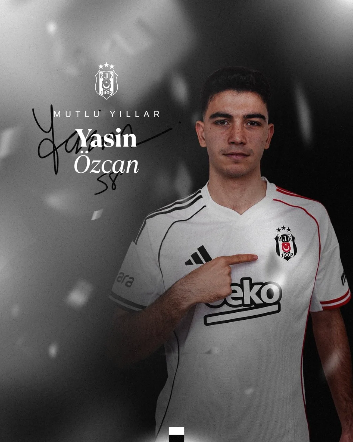 Beşiktaş'tan Yasin Özcan'a Doğum Günü Sürprizi Beşiktaş'tan Yasin Özcan'a Doğum Günü Sürprizi
