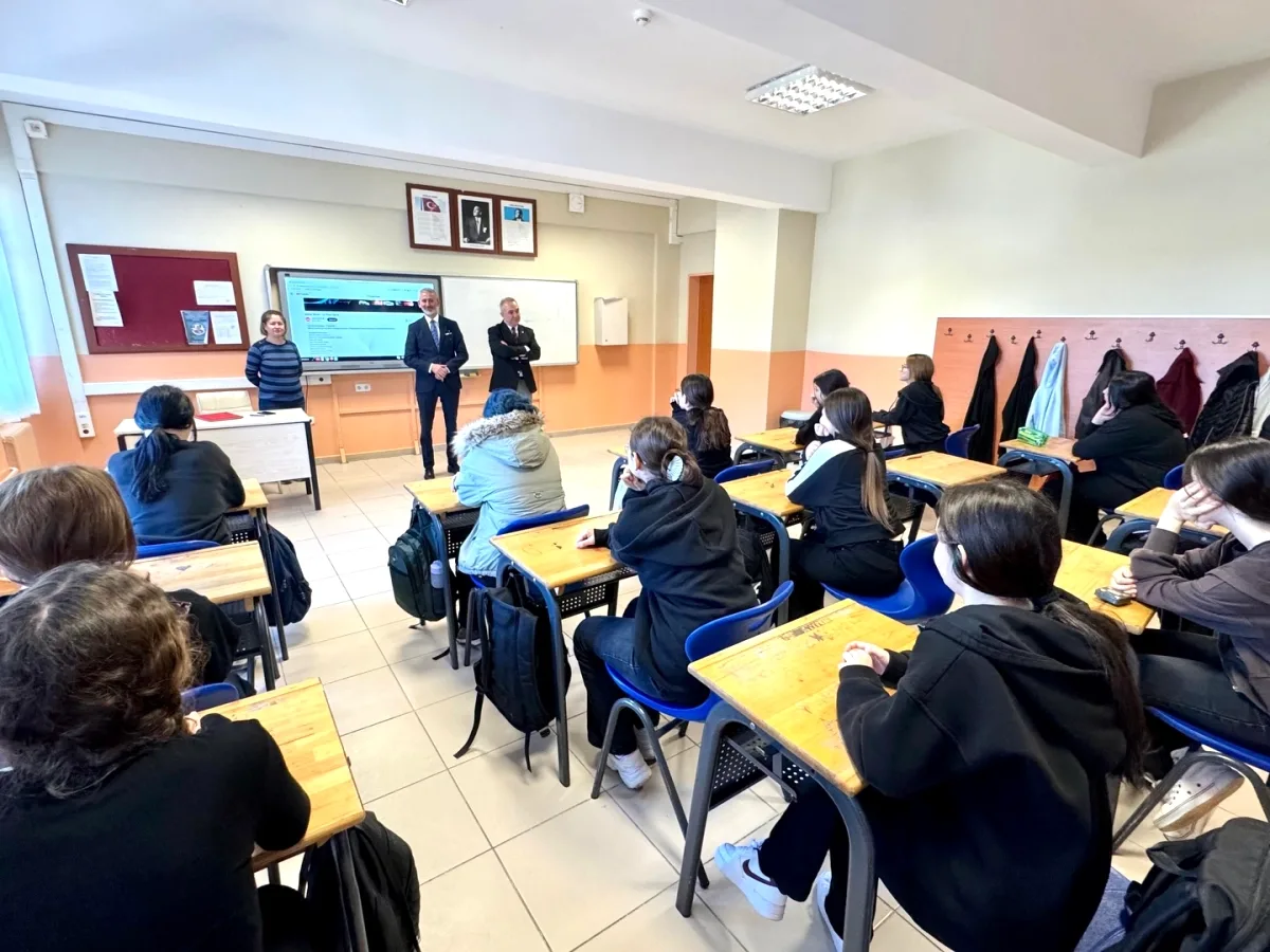 Çatalca'da Eğitimde Kalite İçin Öğrenci Buluşması Çatalca'da Eğitimde Kalite İçin Öğrenci Buluşması