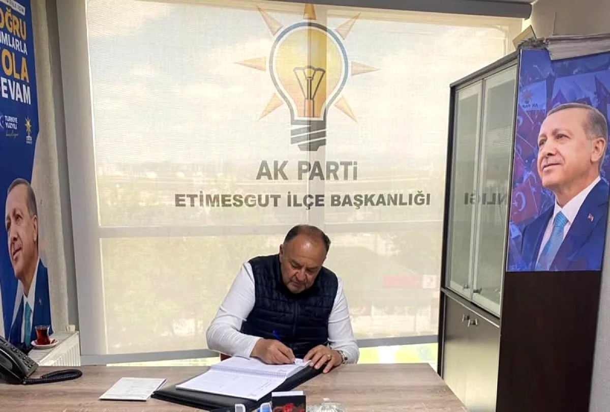 AK Parti Etimesgut'ta Bugün Nöbetçi İsim: Bilal MERMER AK Parti Etimesgut'ta Bugün Nöbetçi İsim: Bilal MERMER