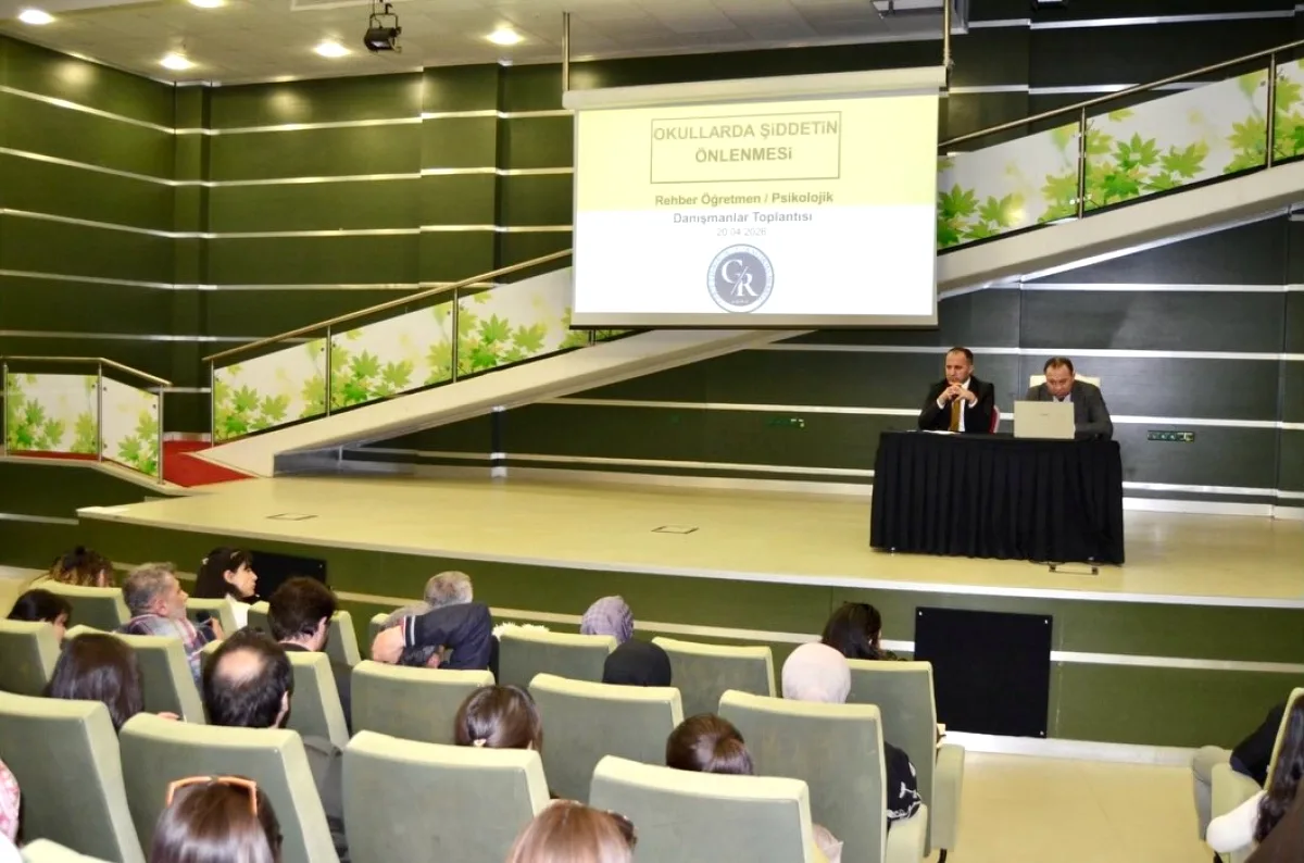 Gebze'de Okul Şiddeti Masaya Yatırıldı: Rehber Öğretmenler ve Psikolojik Danışmanlar Toplandı Gebze'de Okul Şiddeti Masaya Yatırıldı: Rehber Öğretmenler ve Psikolojik Danışmanlar Toplandı