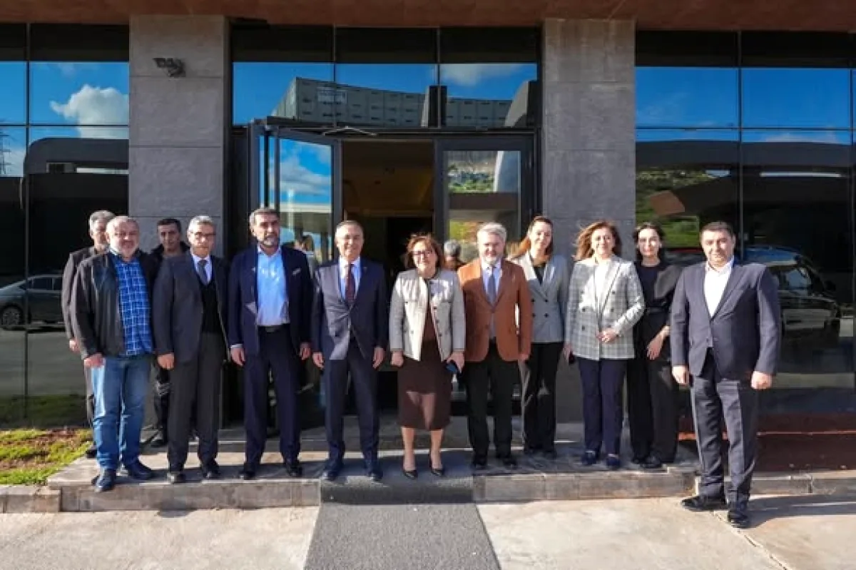 Vali Çeber ve Başkan Şahin'den Biska Tekstil Ziyareti Vali Çeber ve Başkan Şahin'den Biska Tekstil Ziyareti