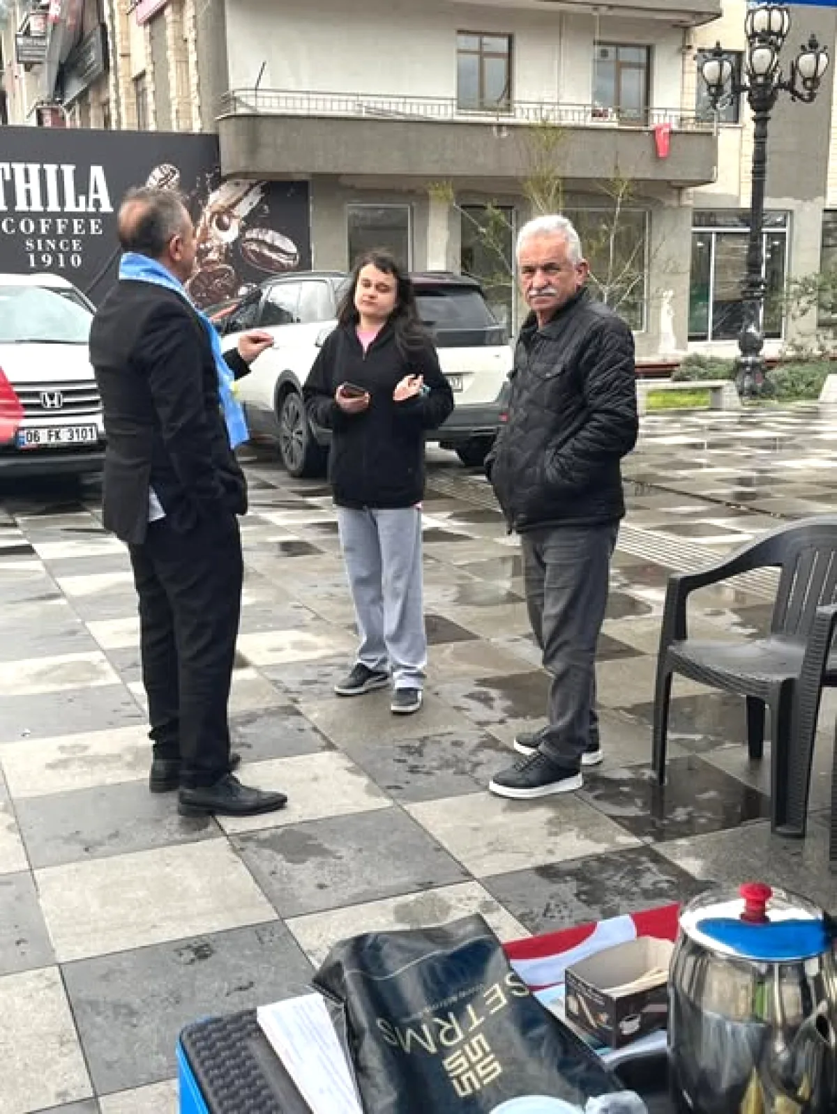 Keçiören İYİ Parti'de 7 Günlük Şok Çalışma: 6 Yeni Üye Katılımı Keçiören İYİ Parti'de 7 Günlük Şok Çalışma: 6 Yeni Üye Katılımı