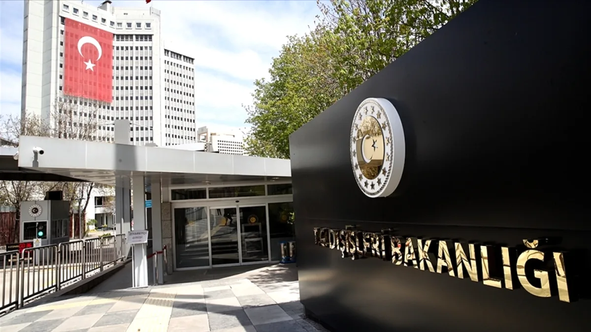 Kerkük'te Tarihi Karar: 100 Yıl Sonra İlk Türkmen Vali Atandı Kerkük'te Tarihi Karar: 100 Yıl Sonra İlk Türkmen Vali Atandı
