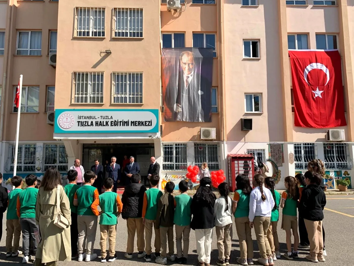 Tuzla'da Minik Eller Büyük Hayaller Atölyeleri Başladı Tuzla'da Minik Eller Büyük Hayaller Atölyeleri Başladı