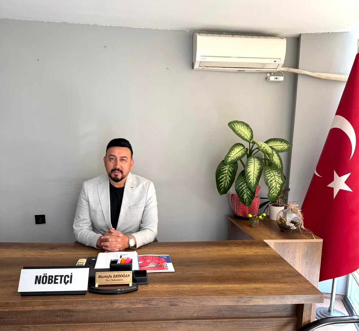 AK Parti Çukurova'da Bugünkü Nöbetçi Yönetici Belli Oldu AK Parti Çukurova'da Bugünkü Nöbetçi Yönetici Belli Oldu