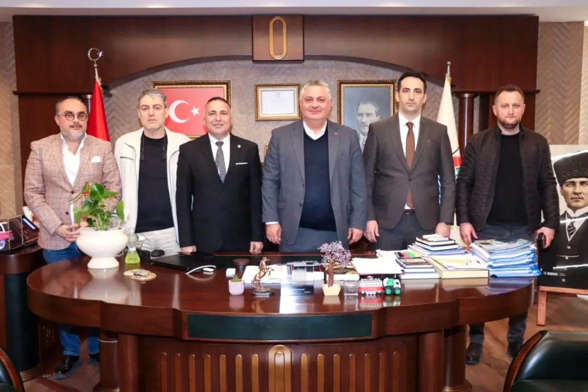 BİK ve Yalova Gazeteciler Cemiyeti'nden Başkan Gürel'e Yerel Basın Ziyareti BİK ve Yalova Gazeteciler Cemiyeti'nden Başkan Gürel'e Yerel Basın Ziyareti