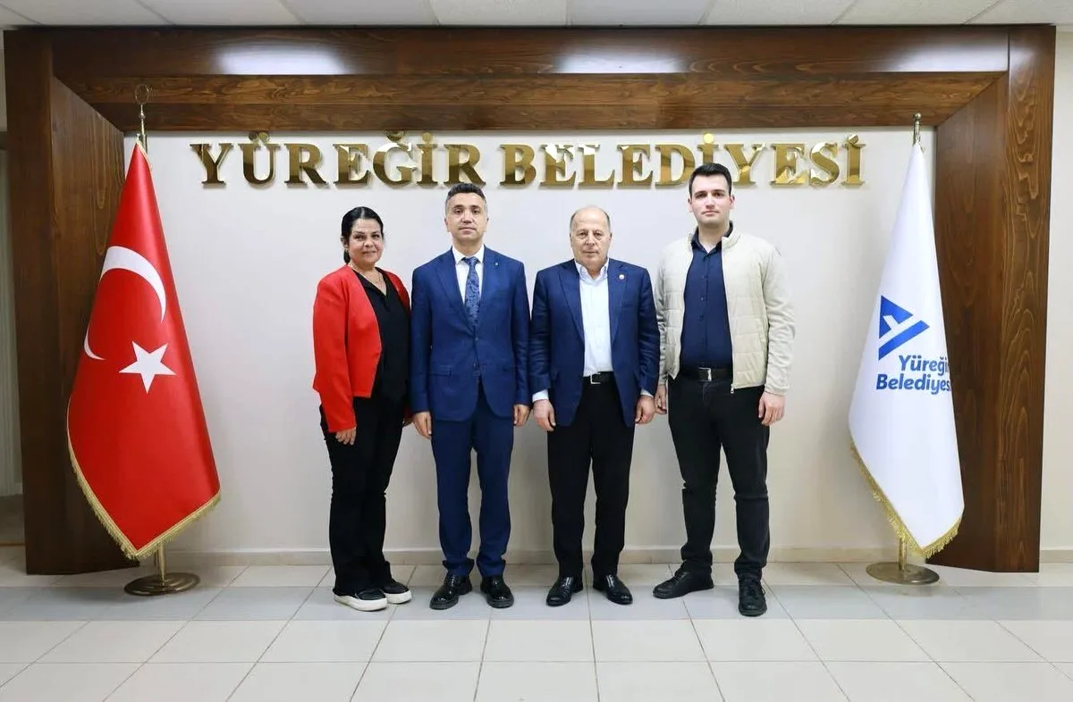CHP Yüreğir'den "İrade Gasp Edilemez" Açıklaması CHP Yüreğir'den "İrade Gasp Edilemez" Açıklaması