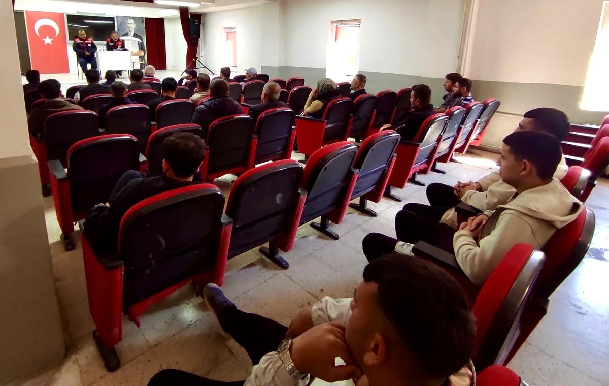 Afyonkarahisar'da Sürü Yönetimi ve Çobanlık Eğitimi Başladı Afyonkarahisar'da Sürü Yönetimi ve Çobanlık Eğitimi Başladı
