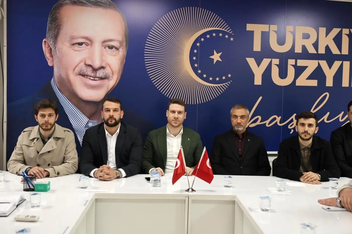 AK Parti Kocaeli Gençlik Şöleni Hazırlığı: Erdoğan Katılacak AK Parti Kocaeli Gençlik Şöleni Hazırlığı: Erdoğan Katılacak