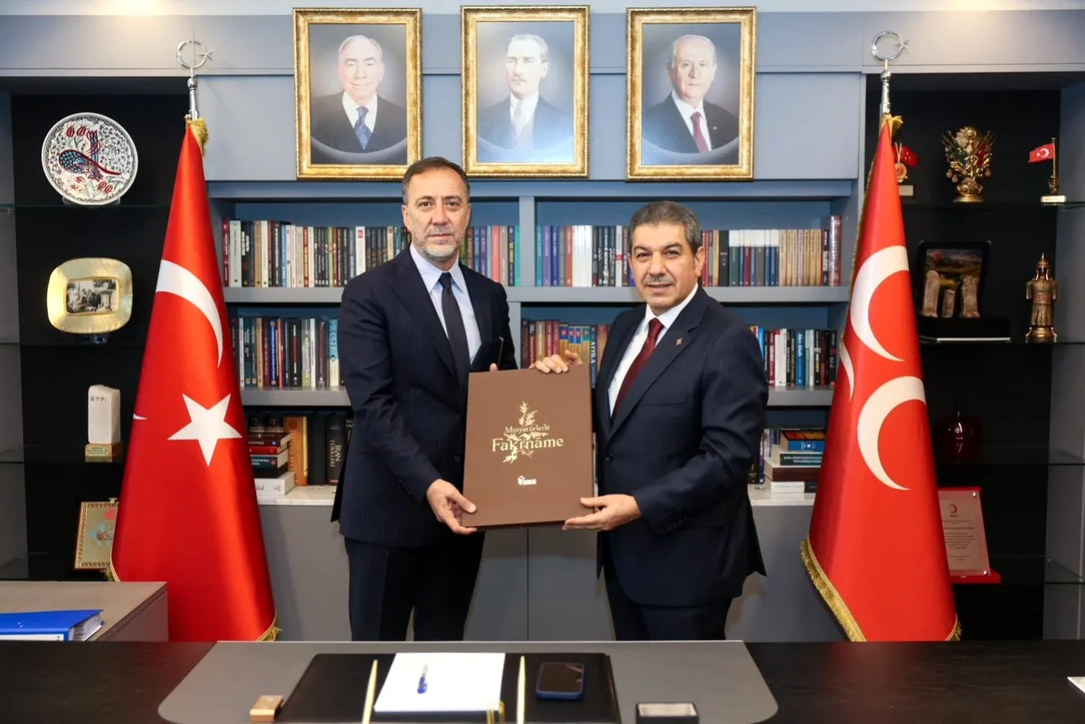 Eski Silivri Başkanı'ndan Göksu'ya Teşekkür Ziyareti Eski Silivri Başkanı'ndan Göksu'ya Teşekkür Ziyareti