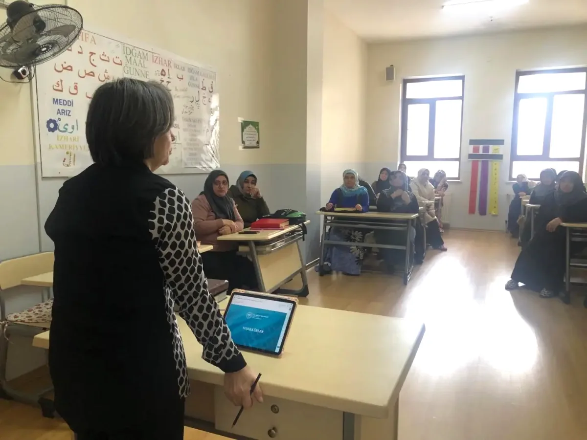 Beyoğlu'nda Organ Bağışı Farkındalık Eğitimi Gerçekleştirildi Beyoğlu'nda Organ Bağışı Farkındalık Eğitimi Gerçekleştirildi