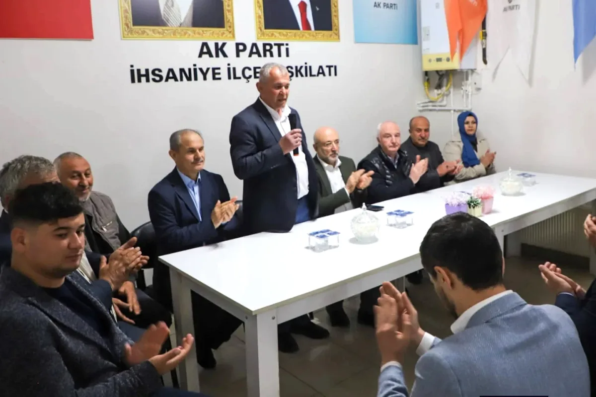 AK Parti İhsaniye'de Danışma Toplantısı Düzenledi AK Parti İhsaniye'de Danışma Toplantısı Düzenledi