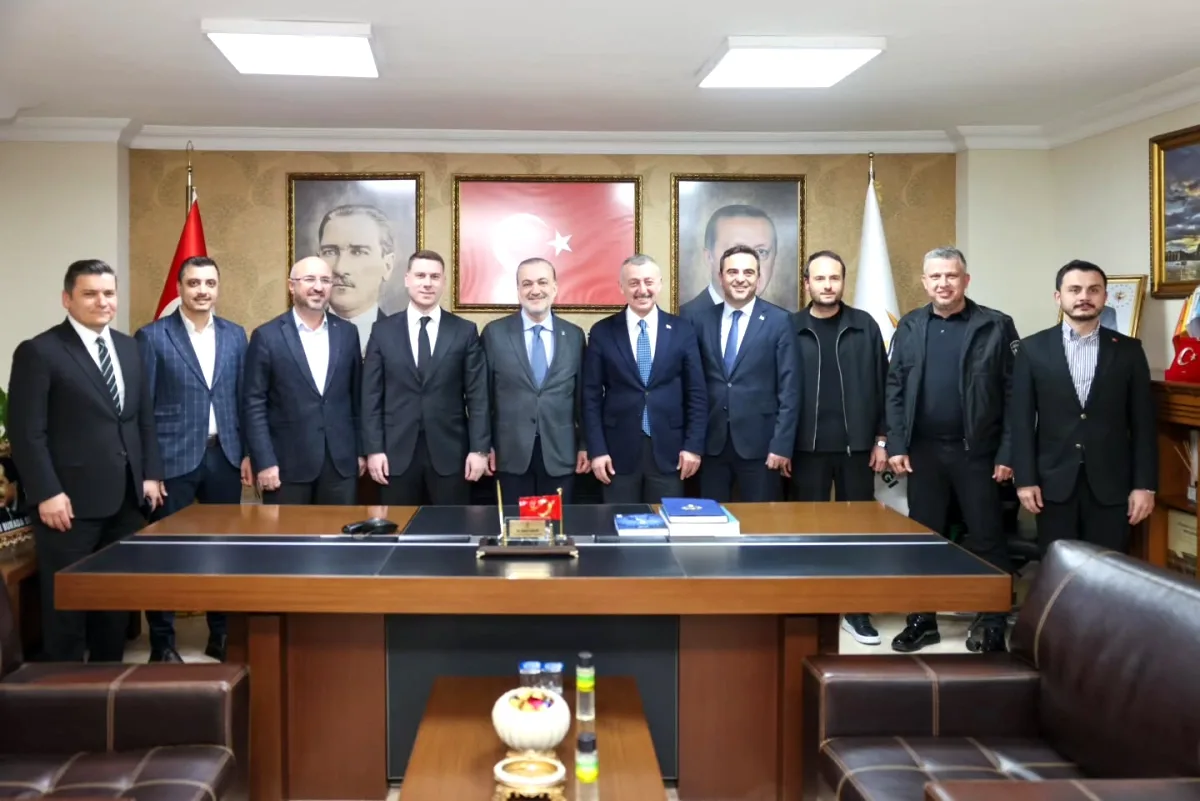 AK Parti Kocaeli'de Gençlik Şöleni Hazırlığı: Erdoğan'ın Ziyareti Öncesi Kritik Toplantı AK Parti Kocaeli'de Gençlik Şöleni Hazırlığı: Erdoğan'ın Ziyareti Öncesi Kritik Toplantı