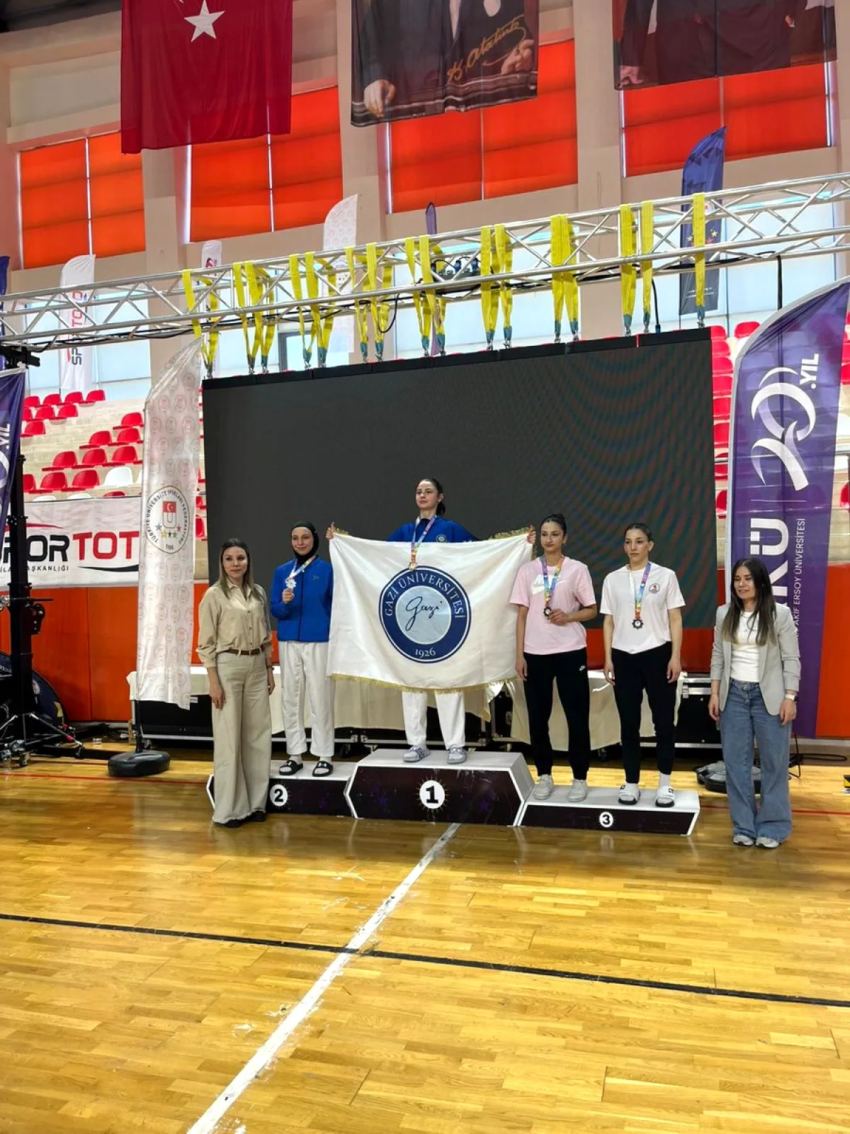 Saliha Bağçeci, Üniversiteler Arası Taekwondo Şampiyonası'nda 57 Kg'da Zirveye Yükseldi Saliha Bağçeci, Üniversiteler Arası Taekwondo Şampiyonası'nda 57 Kg'da Zirveye Yükseldi