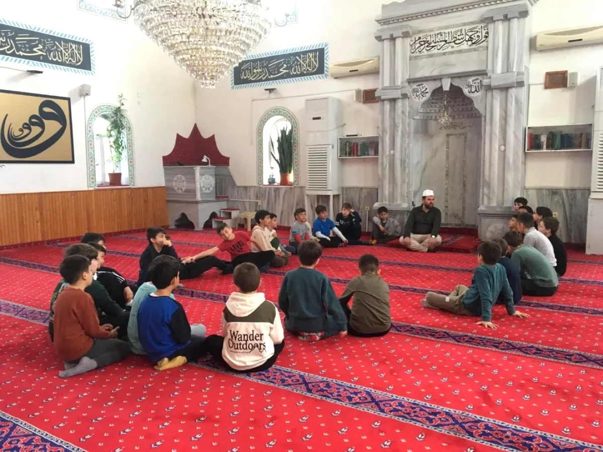 Balıkesir'de Öğrencilere Mahremiyet Bilinci Semineri Balıkesir'de Öğrencilere Mahremiyet Bilinci Semineri