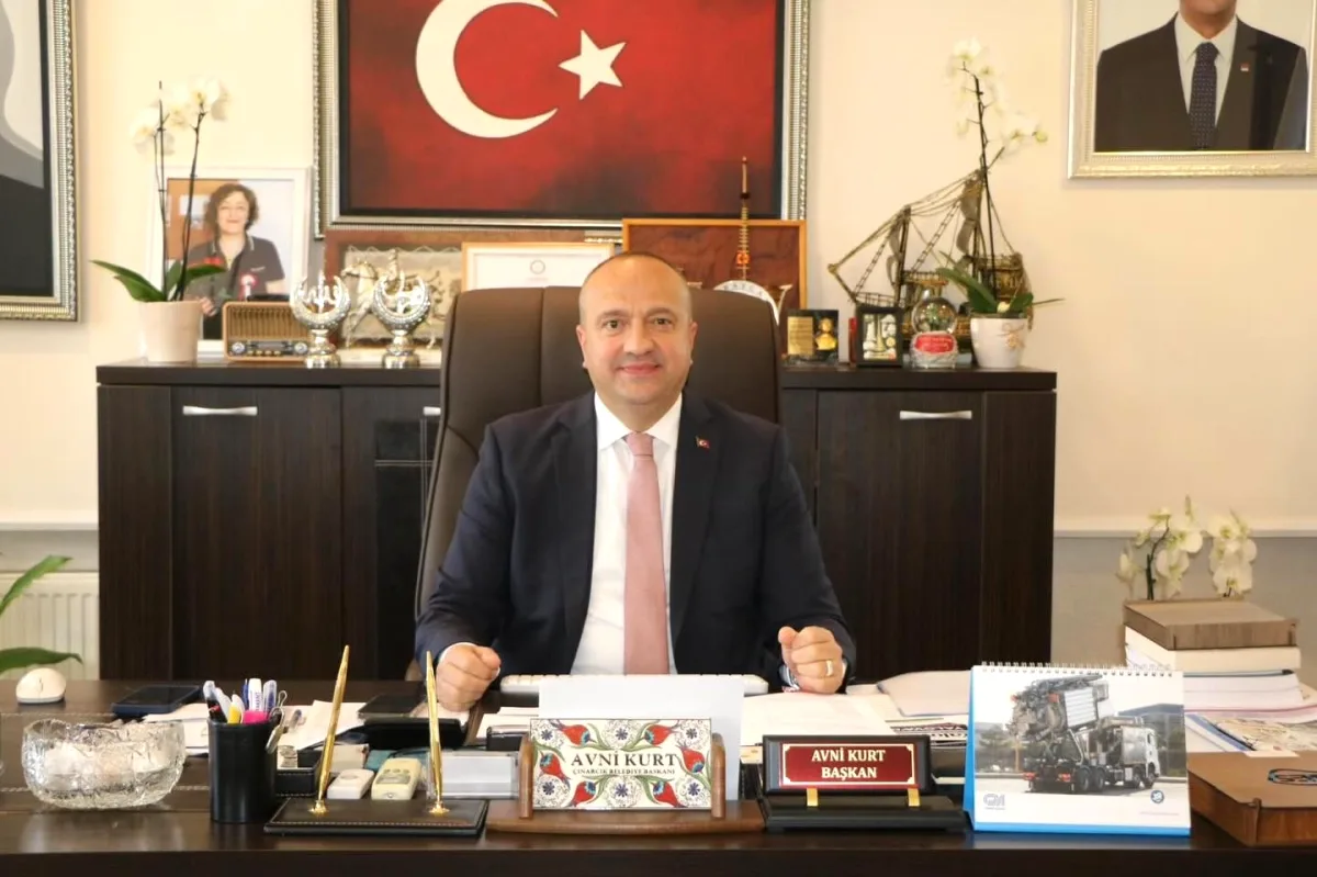 Çınarcık Belediye Başkanı Avni Kurt'tan 23 Nisan Mesajı Çınarcık Belediye Başkanı Avni Kurt'tan 23 Nisan Mesajı