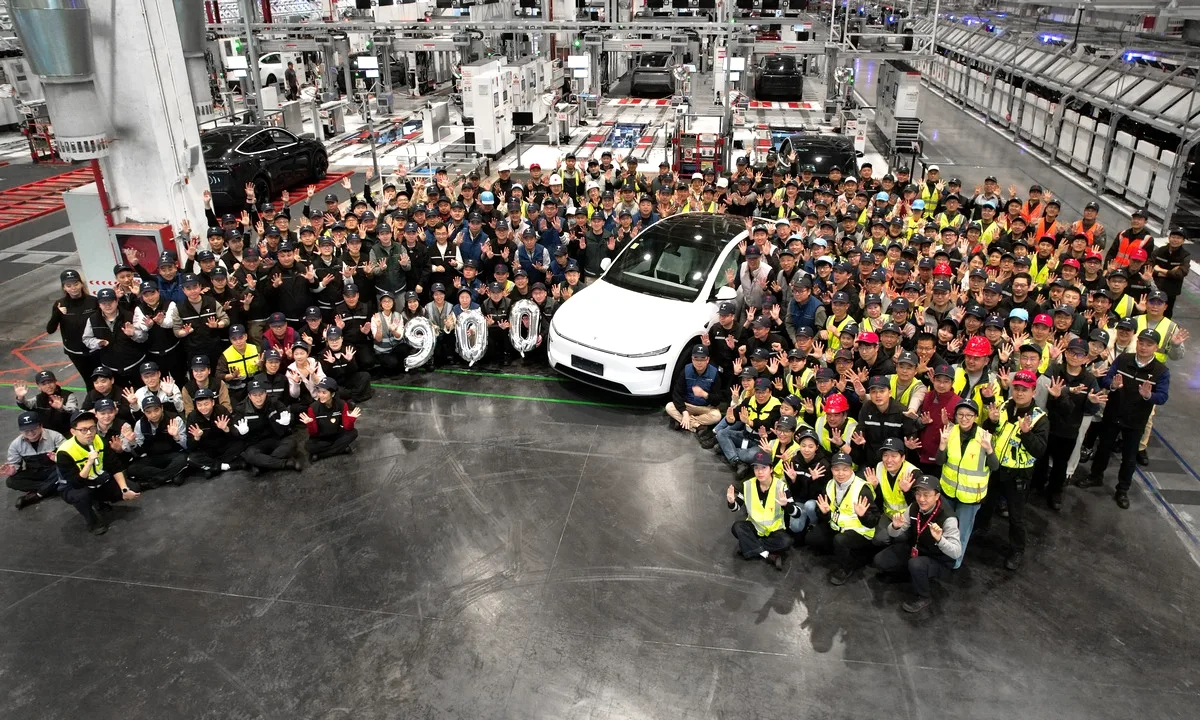 Tesla, Shanghai'da Yapay Zeka Destekli Sesli Asistanı İçin Onay Aldı Tesla, Shanghai'da Yapay Zeka Destekli Sesli Asistanı İçin Onay Aldı
