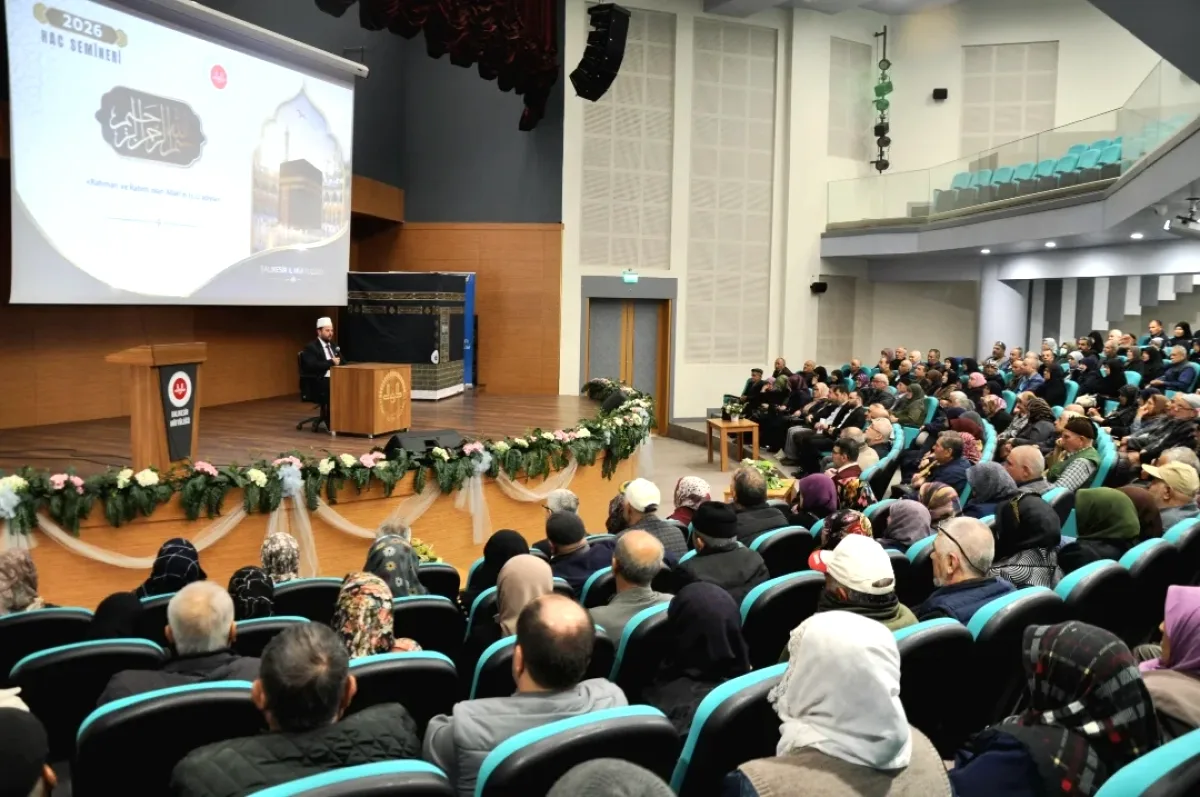 Balıkesir'de 2026 Hacı Adayları İçin Eğitim Seminerleri Tamamlandı Balıkesir'de 2026 Hacı Adayları İçin Eğitim Seminerleri Tamamlandı