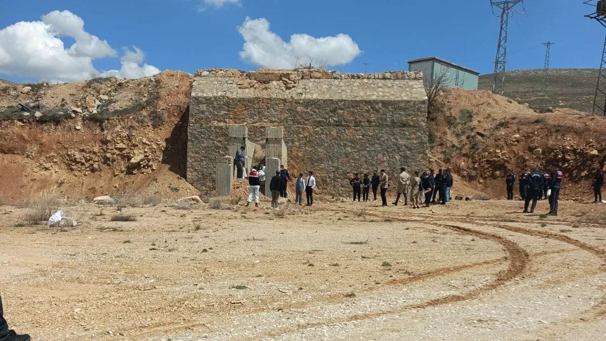 Kahramanmaraş'ta Korkunç İtiraf: Arkadaşını Taş Ocağına Gömdü Kahramanmaraş'ta Korkunç İtiraf: Arkadaşını Taş Ocağına Gömdü