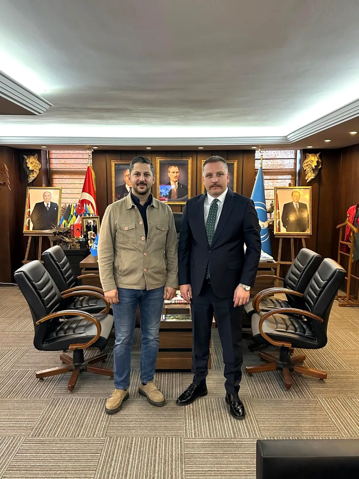 AK Parti ve Ülkü Ocakları Gençlik Kolları Adana'da Buluştu AK Parti ve Ülkü Ocakları Gençlik Kolları Adana'da Buluştu