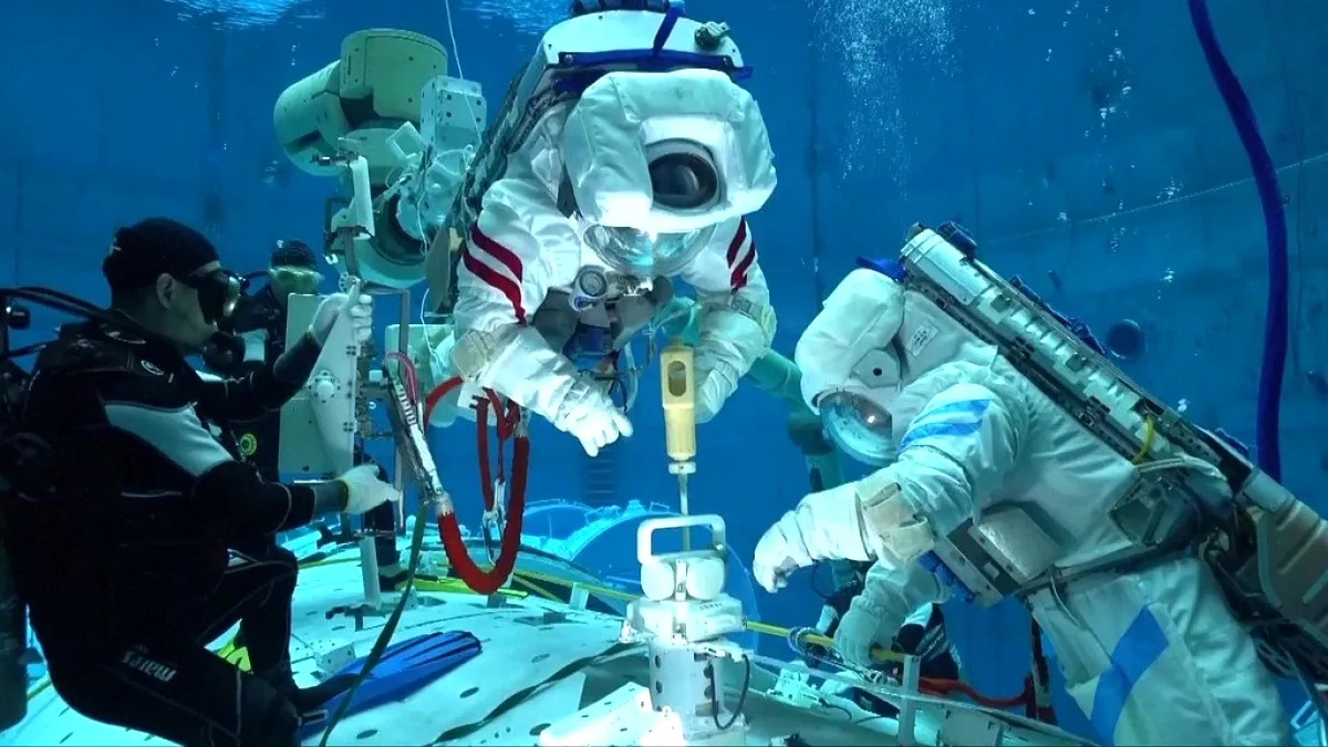 Pakistanlı Astronotlar Çin'in Tiangong İstasyonu İçin Eğitime Alındı Pakistanlı Astronotlar Çin'in Tiangong İstasyonu İçin Eğitime Alındı
