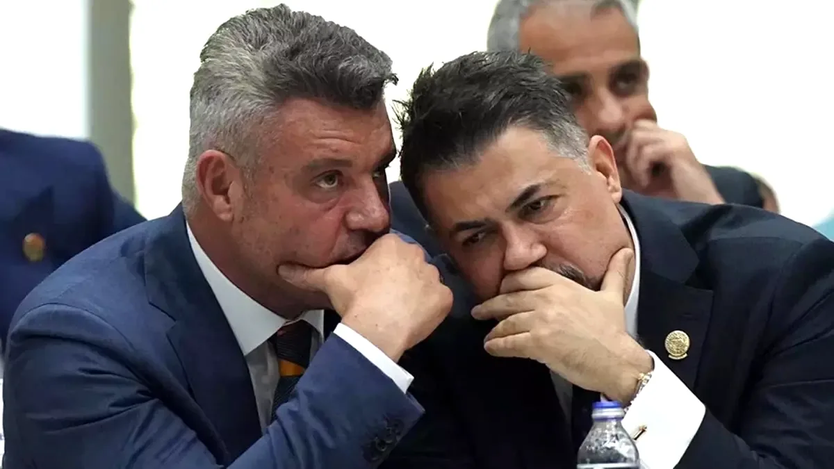 Fenerbahçe'den Derbi Öncesi Sert Mesaj: "Kenetlenmek Gerek" Fenerbahçe'den Derbi Öncesi Sert Mesaj: "Kenetlenmek Gerek"