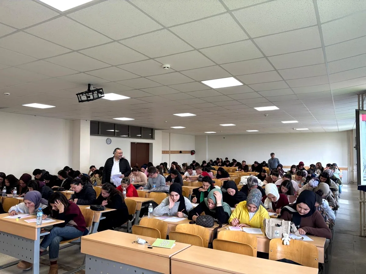 AKÜSEM'de Perakende Satış Elemanı Eğitimleri Tamamlandı AKÜSEM'de Perakende Satış Elemanı Eğitimleri Tamamlandı