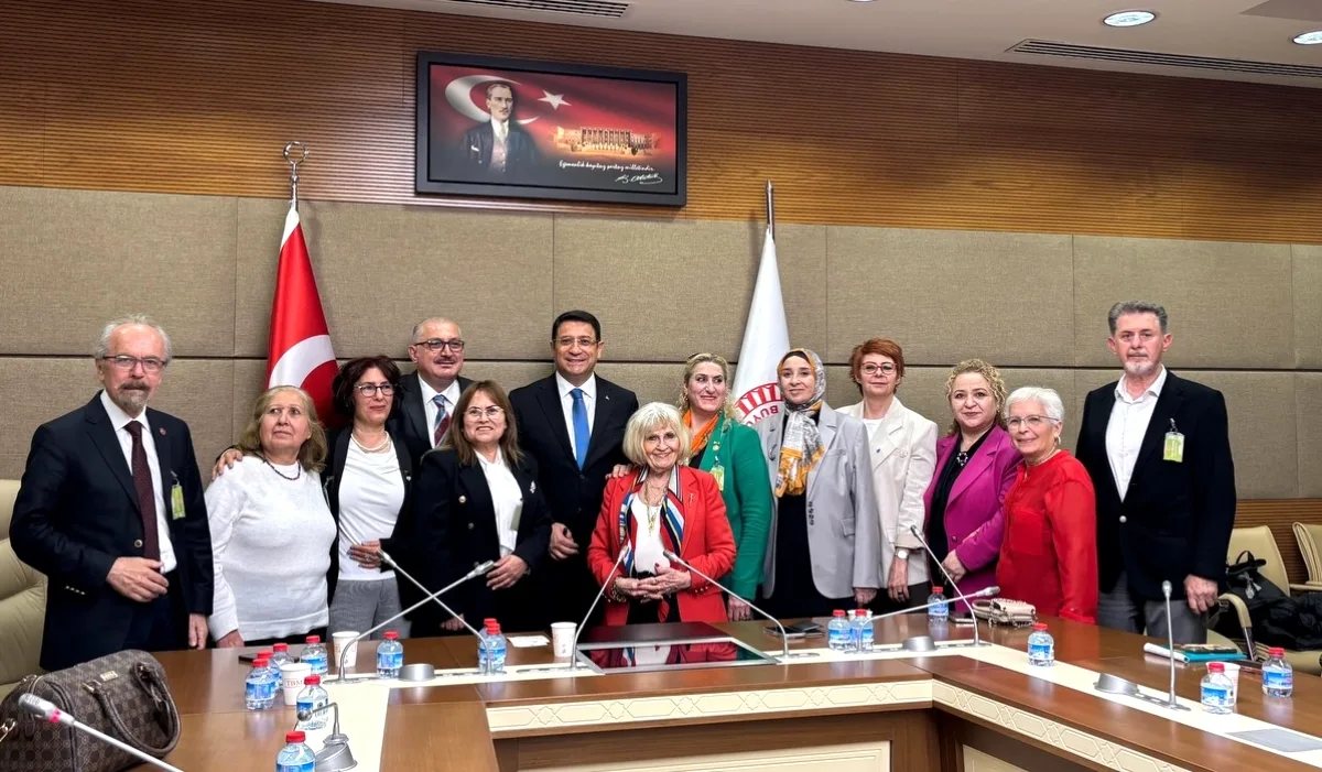 İdris Şahin Emeklilerin Sorunlarını Dinledi İdris Şahin Emeklilerin Sorunlarını Dinledi