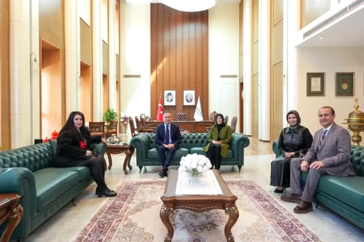 Gaziantep'te Çini Sergisi Heyecanı: 27 Nisan'da Açılıyor Gaziantep'te Çini Sergisi Heyecanı: 27 Nisan'da Açılıyor